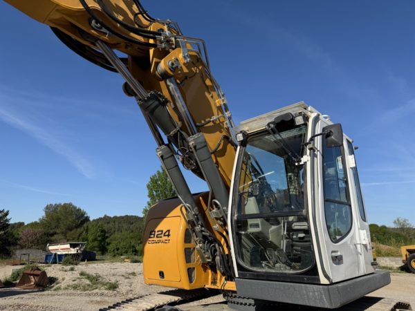 Liebherr R 924LC – Image 11