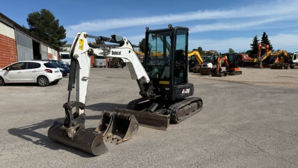 BOBCAT E26
