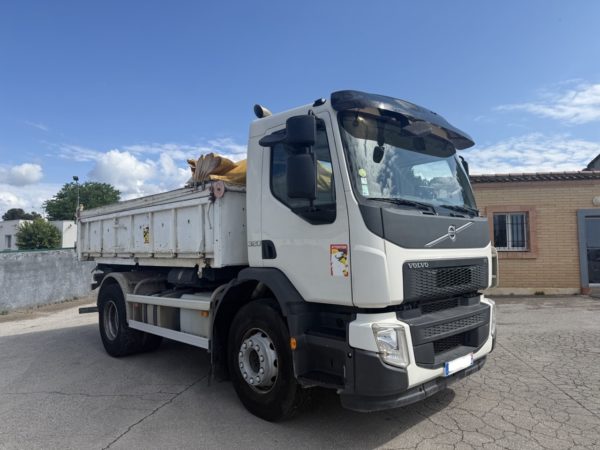 Camion bi-benne VOLVO FE 320 – Image 8