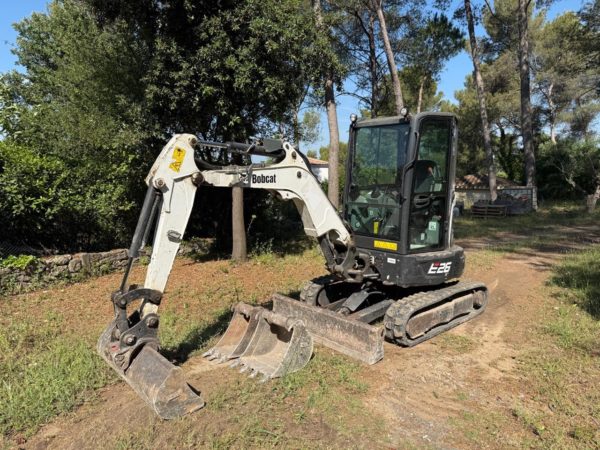 Bobcat E26