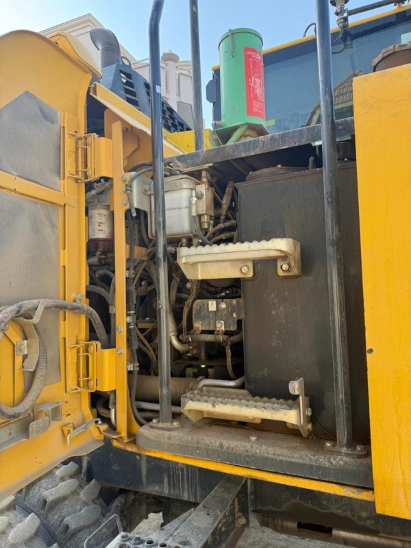 Komatsu PW118 – Image 13