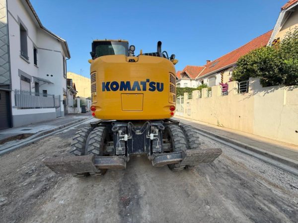 Komatsu PW118 – Image 5