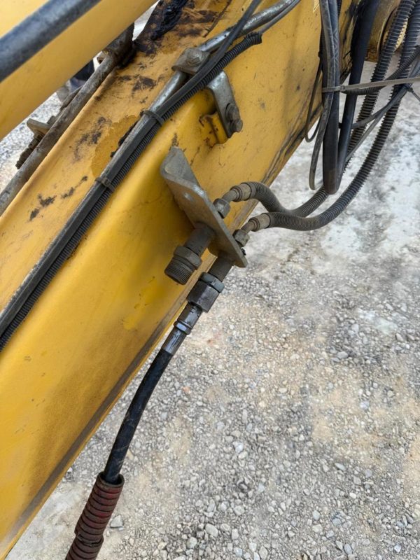 Komatsu PW118 – Image 16