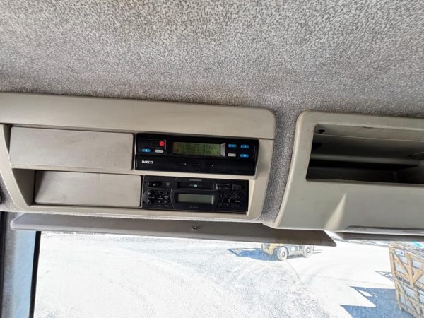 Iveco 180E28 – Image 16