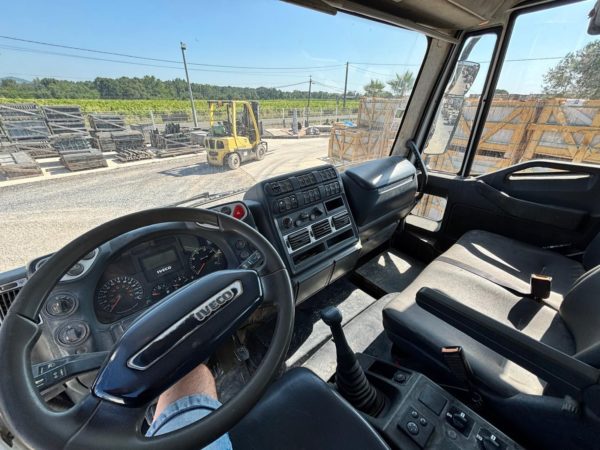 Iveco 180E28 – Image 13