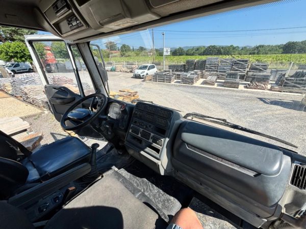 Iveco 180E28 – Image 14