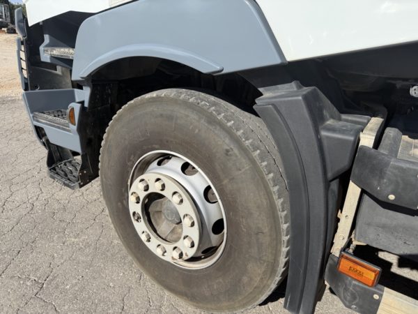 Renault C520 6x4 – Image 8