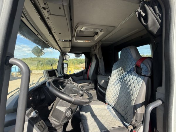 Renault C520 6x4 – Image 11