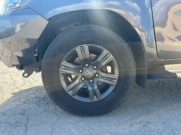 Toyota HILUX – Image 12