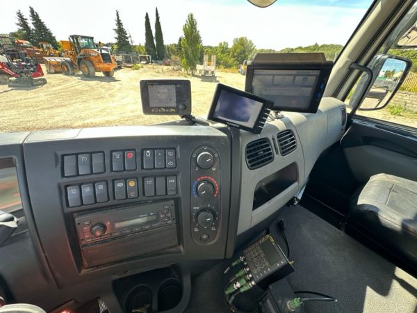 Renault C320 – Image 23