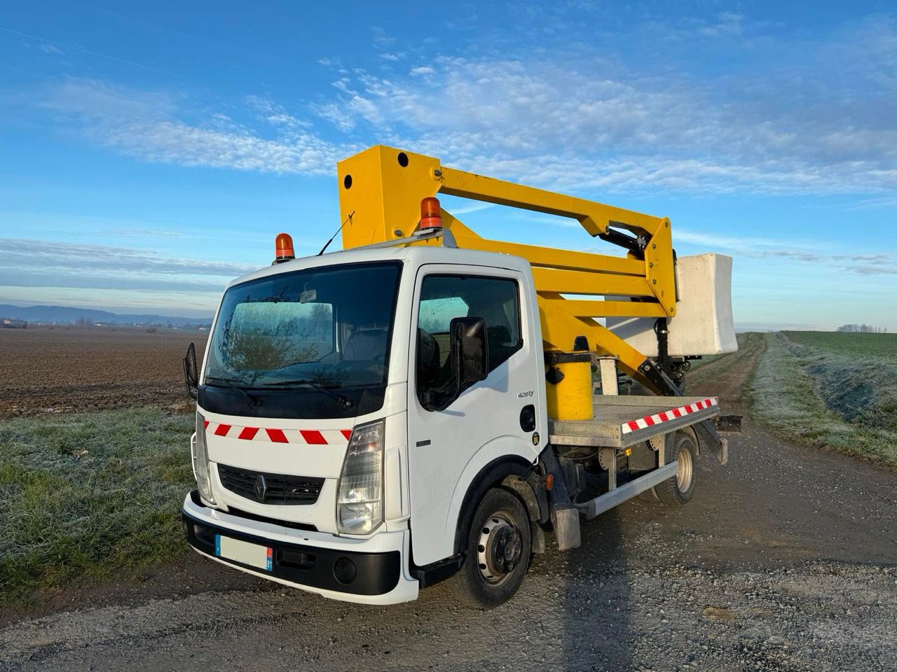 WhatsApp Image 2025-11-28 at 11.09.31