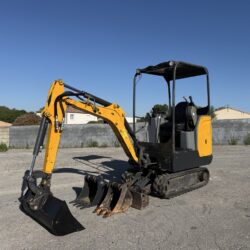 Bobcat E17
