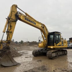 Komatsu PC240